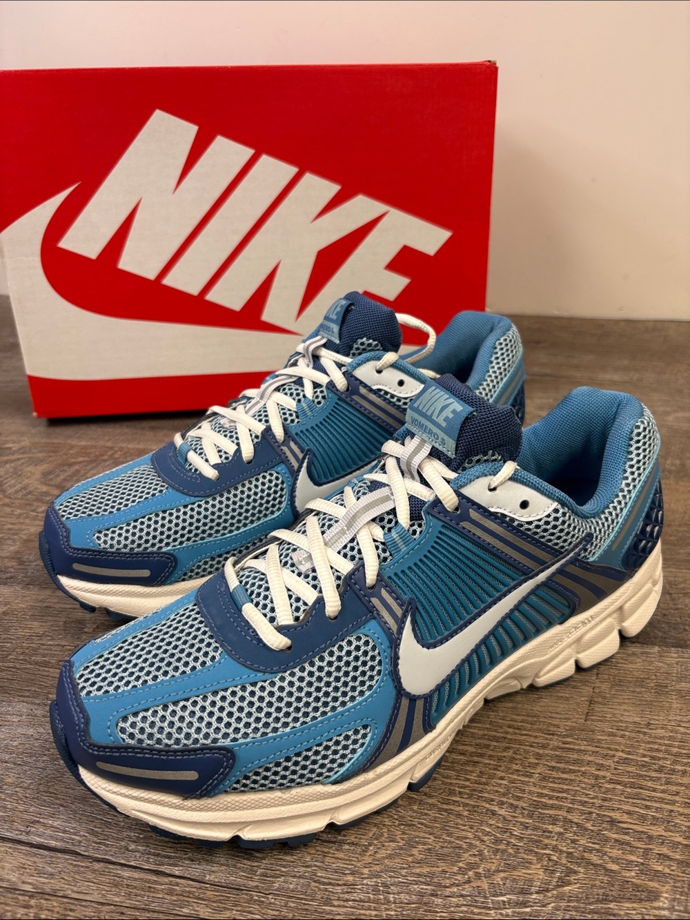 Nike Zoom Vomero 5 Worn Blue/Football Grey Men’s Size 10 FB9149-400